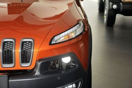 2014款Jeep自由光2.4L高性能版