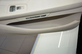 2016款宝马750Li