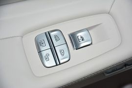 2016款宝马750Li