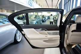 2016款宝马750Li