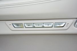 2016款宝马750Li