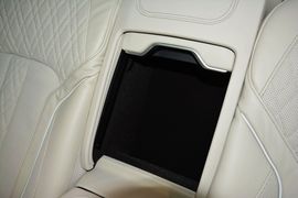 2016款宝马750Li