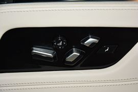 2016款宝马750Li