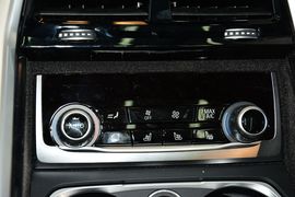 2016款宝马750Li
