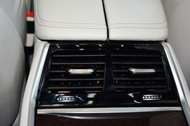 2016款宝马750Li