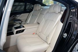 2016款宝马750Li