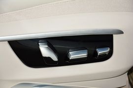 2016款宝马750Li