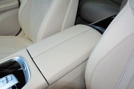 2016款宝马750Li