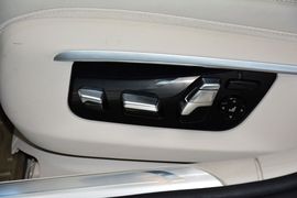 2016款宝马750Li