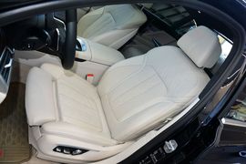 2016款宝马750Li