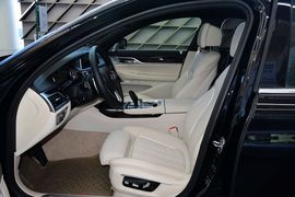 2016款宝马750Li