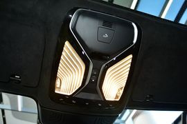 2016款宝马750Li