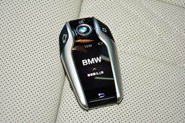 2016款宝马750Li