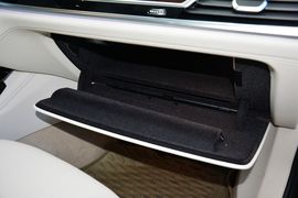 2016款宝马750Li