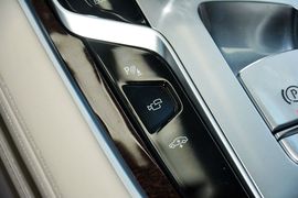 2016款宝马750Li