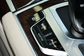 2016款宝马750Li