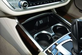 2016款宝马750Li