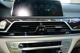 2016款宝马750Li