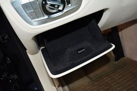 2016款宝马750Li