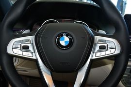 2016款宝马750Li