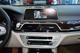2016款宝马750Li