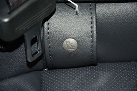 2016款斯巴鲁力狮2.5L全驱荣耀版