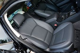 2016款斯巴鲁力狮2.5L全驱荣耀版