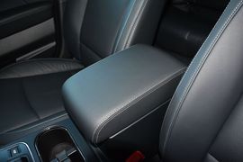 2016款斯巴鲁力狮2.5L全驱荣耀版