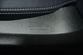 2016款斯巴鲁力狮2.5L全驱荣耀版