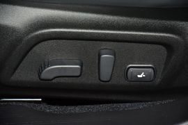 2016款斯巴鲁力狮2.5L全驱荣耀版