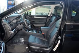 2016款斯巴鲁力狮2.5L全驱荣耀版