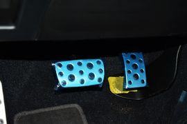 2016款斯巴鲁力狮2.5L全驱荣耀版