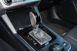 2016款斯巴鲁力狮2.5L全驱荣耀版