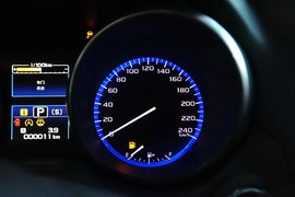 2016款斯巴鲁力狮2.5L全驱荣耀版