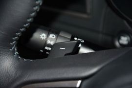 2016款斯巴鲁力狮2.5L全驱荣耀版