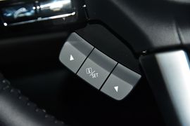 2016款斯巴鲁力狮2.5L全驱荣耀版