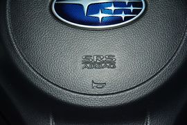 2016款斯巴鲁力狮2.5L全驱荣耀版