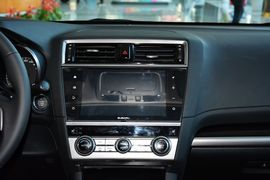 2016款斯巴鲁力狮2.5L全驱荣耀版