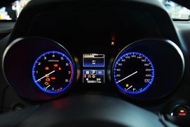 2016款斯巴鲁力狮2.5L全驱荣耀版