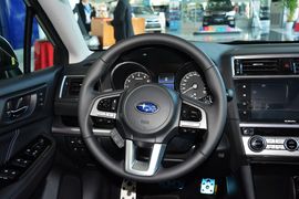 2016款斯巴鲁力狮2.5L全驱荣耀版