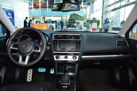 2016款斯巴鲁力狮2.5L全驱荣耀版