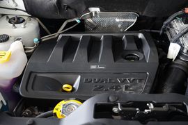 2015款Jeep自由客2.4L豪华导航版