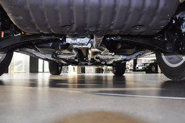 2015款Jeep自由客2.4L豪华导航版