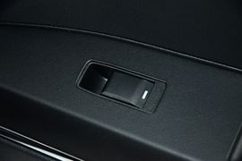 2015款Jeep自由客2.4L豪华导航版