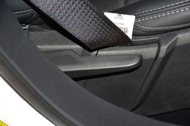 2015款Jeep自由客2.4L豪华导航版