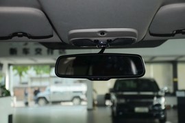 2015款Jeep自由客2.4L豪华导航版