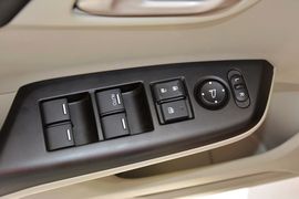 2014款本田思域1.8L自动经典版