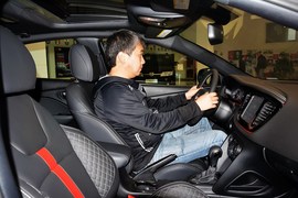 2015款菲亚特菲翔1.4T自动夜型者