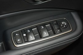 2015款菲亚特菲翔1.4T自动夜型者