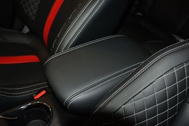 2015款菲亚特菲翔1.4T自动夜型者